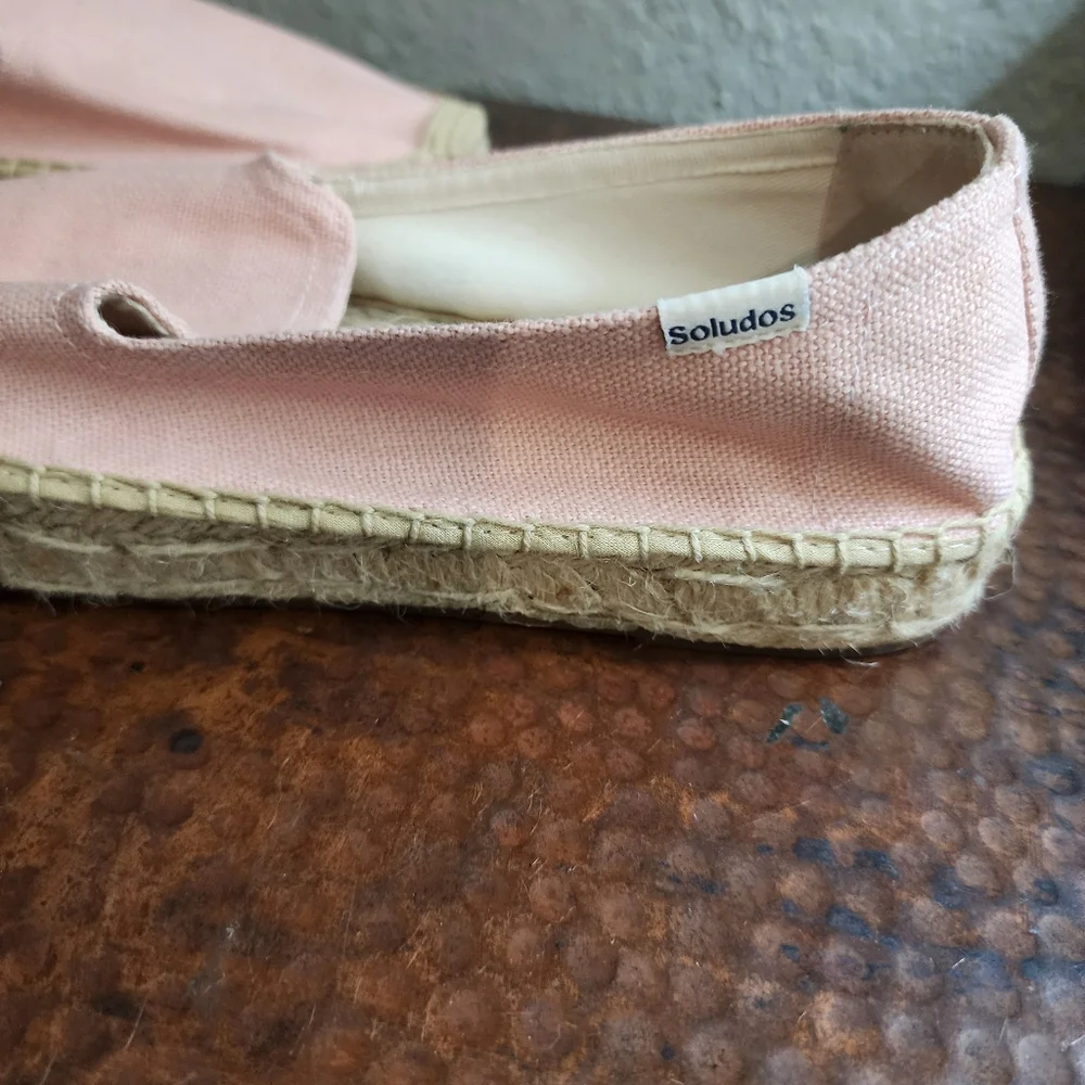 Soludos Embroidered Smoking Slipper in Dusty Pink